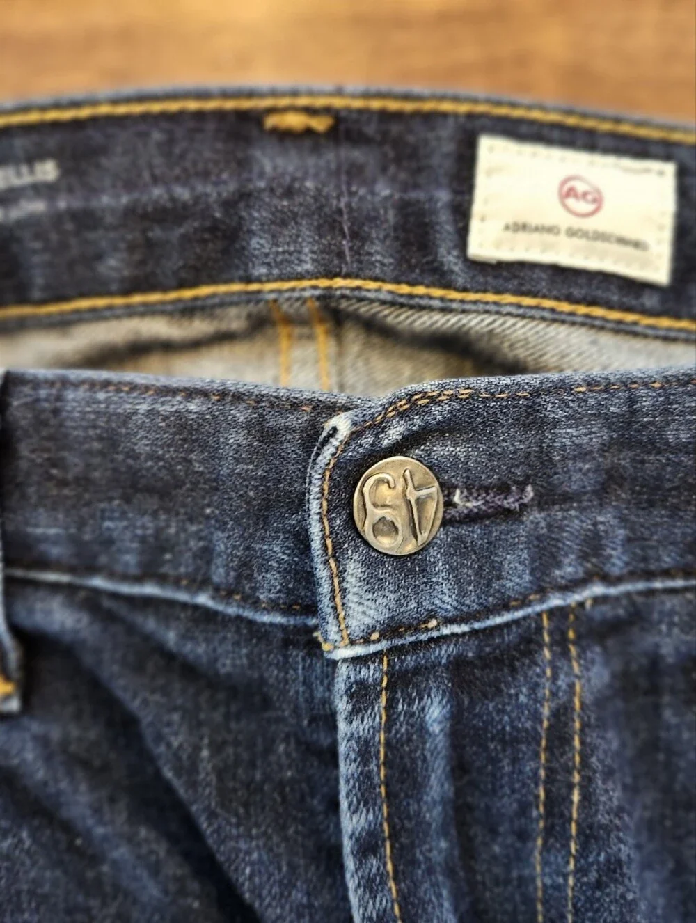 Mens AG jeans Dark Blue. Second Pics Color. Size 32 X 33
